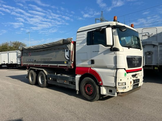MAN TGX 26.400 Kipper, Retarder, E5 + EEV, Getreideschieber - Billenőplatós teherautó: 3 kép. MAN TGX 26.400 Kipper, Retarder, E5 + EEV, Getreideschieber - Billenőplatós teherautó: 3 kép.
