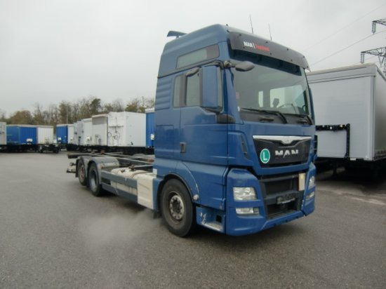 MAN TGX 26.440 BDF, XXL, Retarder, Automatik, E6, Liftachse, - Cserefelépítményes teherautó: 3 kép. MAN TGX 26.440 BDF, XXL, Retarder, Automatik, E6, Liftachse, - Cserefelépítményes teherautó: 3 kép.