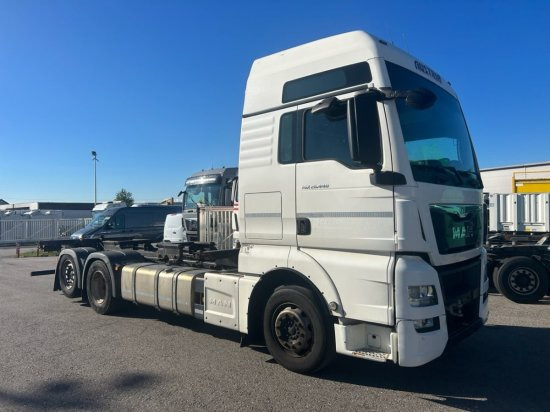 MAN TGX 26.440 BDF, XXL, Retarder, Automatik, E6, Liftachse, Motorschaden, Kurbelwellenschaden - Cserefelépítményes teherautó: 1 kép. MAN TGX 26.440 BDF, XXL, Retarder, Automatik, E6, Liftachse, Motorschaden, Kurbelwellenschaden - Cserefelépítményes teherautó: 1 kép.