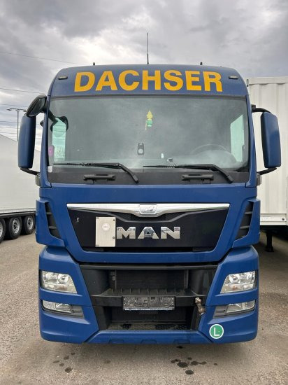 MAN TGX 26.440 XLX 6x2 Liftachse, Euro 6, Retarder, Motorschaden engine damage! - Cserefelépítményes teherautó: 2 kép. MAN TGX 26.440 XLX 6x2 Liftachse, Euro 6, Retarder, Motorschaden engine damage! - Cserefelépítményes teherautó: 2 kép.