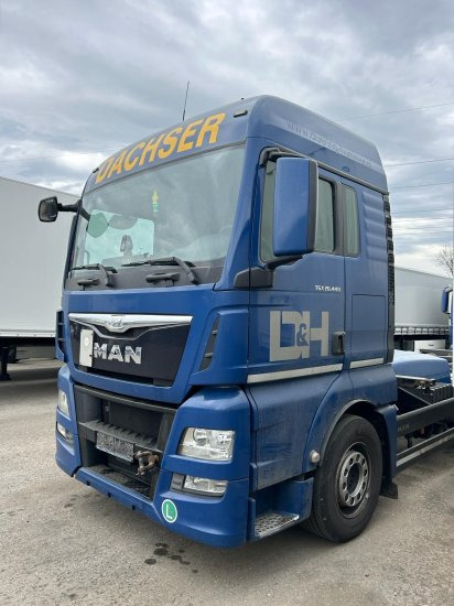 MAN TGX 26.440 XLX 6x2 Liftachse, Euro 6, Retarder, Motorschaden engine damage! - Cserefelépítményes teherautó: 3 kép. MAN TGX 26.440 XLX 6x2 Liftachse, Euro 6, Retarder, Motorschaden engine damage! - Cserefelépítményes teherautó: 3 kép.