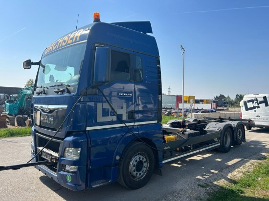 MAN TGX 26.440 XLX 6x2 Liftachse, Retarder, Euro 6, Motorschaden - Cserefelépítményes teherautó: 2 kép. MAN TGX 26.440 XLX 6x2 Liftachse, Retarder, Euro 6, Motorschaden - Cserefelépítményes teherautó: 2 kép.