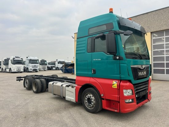 MAN TGX 26.500 XXL, 6x2, Jumbo, Liftachse, Intarder, Euro6, Full-Air - Alvaz teherautó: 3 kép. MAN TGX 26.500 XXL, 6x2, Jumbo, Liftachse, Intarder, Euro6, Full-Air - Alvaz teherautó: 3 kép.