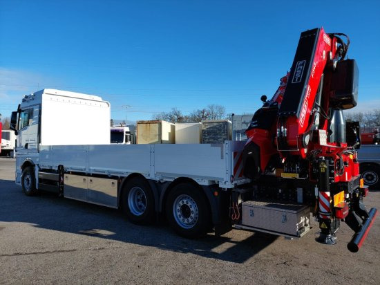 MAN TGX 26.510 LL Pritsche, Fassi F545RA.2.28XE, Containerverschlüsse, - Platós teherautó, Darus autó: 4 kép. MAN TGX 26.510 LL Pritsche, Fassi F545RA.2.28XE, Containerverschlüsse, - Platós teherautó, Darus autó: 4 kép.