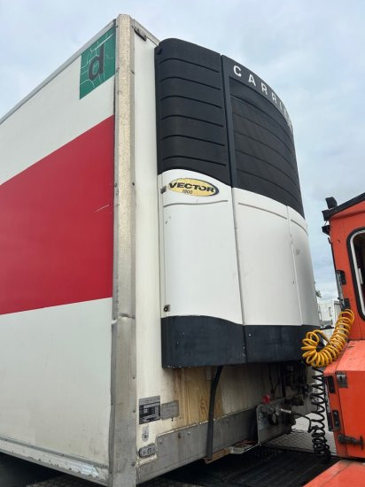 Félpótkocsi hőszigetelt Menci Fleischkühler Rohrbahnen, Liftachse, BPW, light weight: 7 kép.