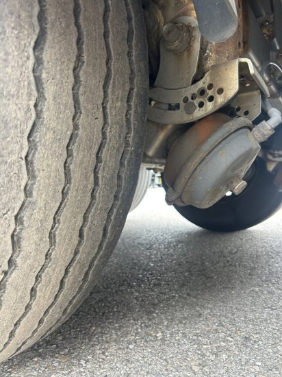 Félpótkocsi hőszigetelt Menci Fleischkühler Rohrbahnen, Liftachse, BPW, light weight: 13 kép.