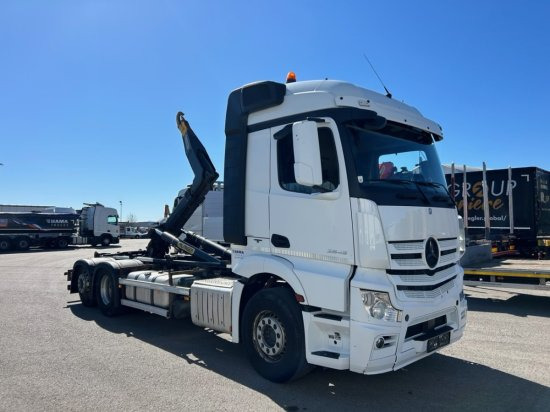 Mercedes-Benz Actros 2545L 6x2 Hyva Abroller, E6 ,Retarder, Lenk-Liftachse, - Horgos rakodó teherautó: 3 kép. Mercedes-Benz Actros 2545L 6x2 Hyva Abroller, E6 ,Retarder, Lenk-Liftachse, - Horgos rakodó teherautó: 3 kép.