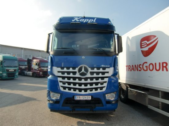 Mercedes-Benz Arocs 3353 6x4 Holztransp., Palfinger Kran Epsilon - Rönkszállító teherautó, Darus autó: 2 kép. Mercedes-Benz Arocs 3353 6x4 Holztransp., Palfinger Kran Epsilon - Rönkszállító teherautó, Darus autó: 2 kép.