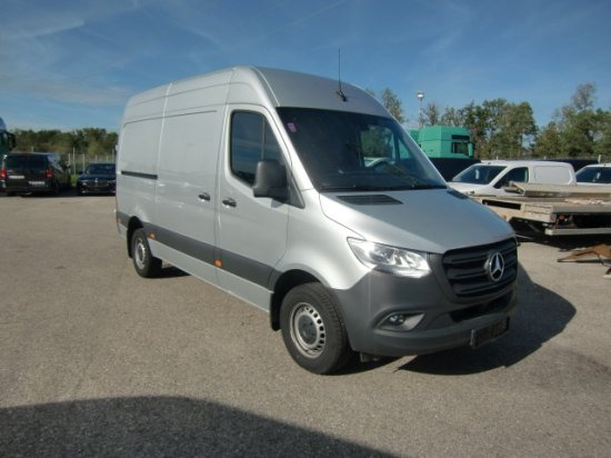 Mercedes-Benz Sprinter 319 CDI Standard, el.Schiebetür - Furgon: 3 kép. Mercedes-Benz Sprinter 319 CDI Standard, el.Schiebetür - Furgon: 3 kép.