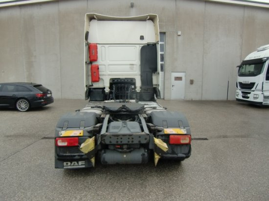 DAF XF 460 SSC, Automatik, EURO6 - Nyergesvontató: 5 kép. DAF XF 460 SSC, Automatik, EURO6 - Nyergesvontató: 5 kép.