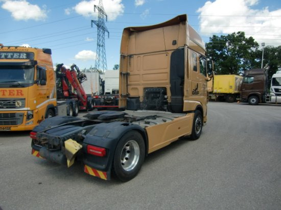 DAF XF 530 SSC Standklima, Retarder Hydraulik - Nyergesvontató: 4 kép. DAF XF 530 SSC Standklima, Retarder Hydraulik - Nyergesvontató: 4 kép.