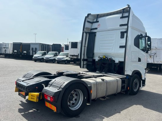 Iveco S-Way 460 Automatik AS440ST/FP, Retader - Nyergesvontató: 4 kép. Iveco S-Way 460 Automatik AS440ST/FP, Retader - Nyergesvontató: 4 kép.