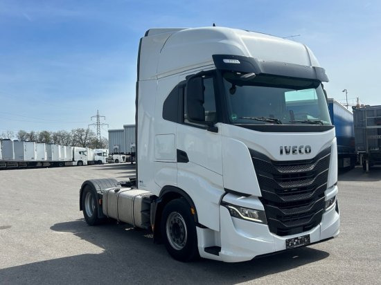 Iveco S-Way 460 Automatik AS440ST/FP, Retader - Nyergesvontató: 3 kép. Iveco S-Way 460 Automatik AS440ST/FP, Retader - Nyergesvontató: 3 kép.