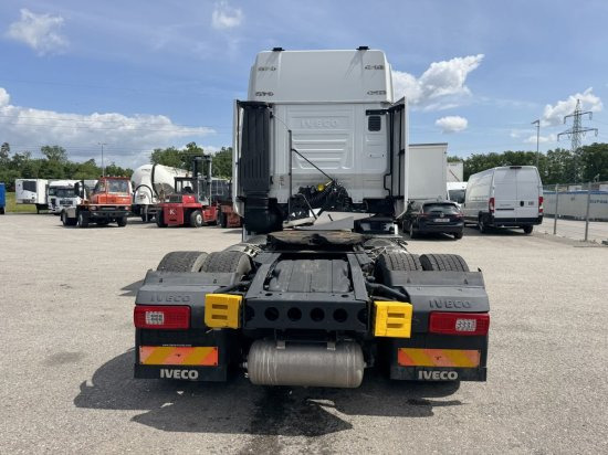 Iveco Stralis 460 Gas, 2 LNG-Tanks, Retarder, - Nyergesvontató: 5 kép. Iveco Stralis 460 Gas, 2 LNG-Tanks, Retarder, - Nyergesvontató: 5 kép.