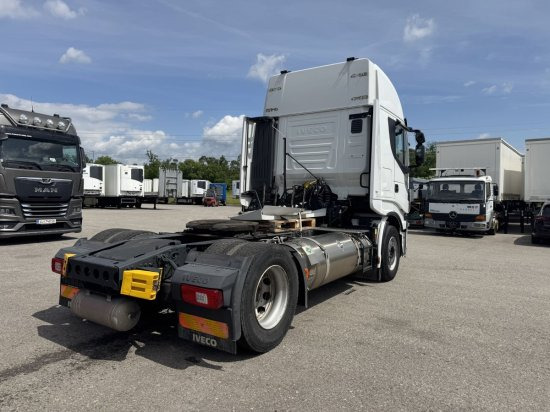 Iveco Stralis 460 Gas, 2 LNG-Tanks, Retarder, - Nyergesvontató: 4 kép. Iveco Stralis 460 Gas, 2 LNG-Tanks, Retarder, - Nyergesvontató: 4 kép.