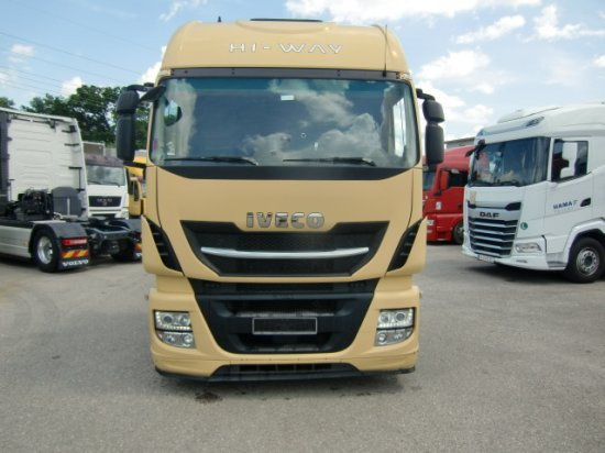 Iveco Stralis AS440, Automatik, E6 - Nyergesvontató: 2 kép. Iveco Stralis AS440, Automatik, E6 - Nyergesvontató: 2 kép.