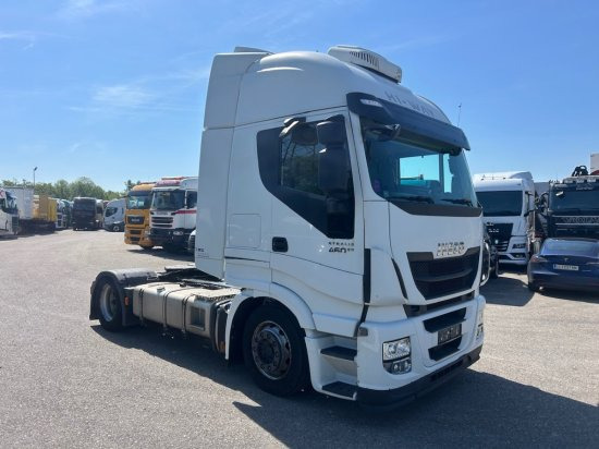 Iveco Stralis AS440, Automatik, E6, Standklima - Nyergesvontató: 3 kép. Iveco Stralis AS440, Automatik, E6, Standklima - Nyergesvontató: 3 kép.