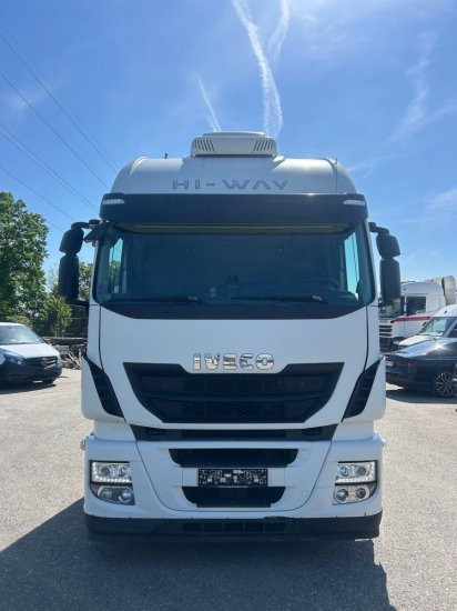Iveco Stralis AS440, Automatik, E6, Standklima - Nyergesvontató: 2 kép. Iveco Stralis AS440, Automatik, E6, Standklima - Nyergesvontató: 2 kép.