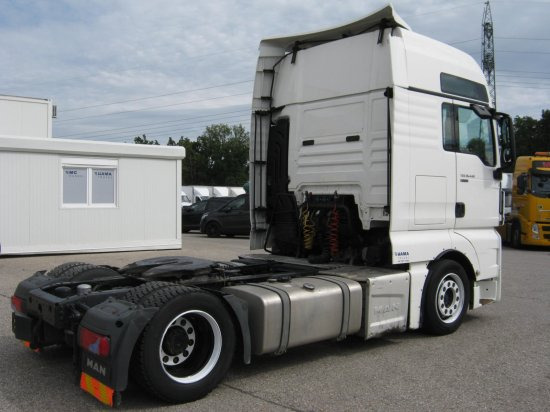 MAN TGX 18.440 XXL Low Deck, Retarder, Standklima, Euro 6, - Nyergesvontató: 4 kép. MAN TGX 18.440 XXL Low Deck, Retarder, Standklima, Euro 6, - Nyergesvontató: 4 kép.