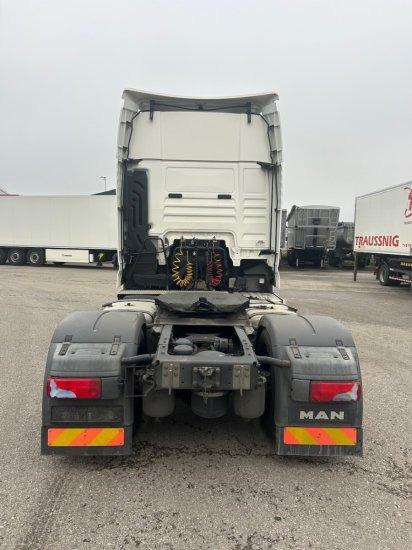 MAN TGX 18.500, XXL, Intarder - Nyergesvontató: 5 kép. MAN TGX 18.500, XXL, Intarder - Nyergesvontató: 5 kép.