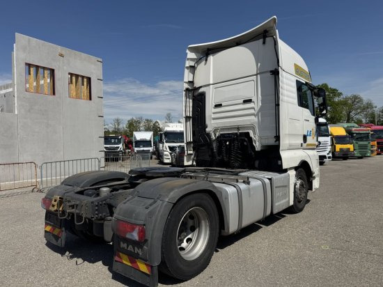 MAN TGX 18.500 XXL, Intarder, Standklima - Nyergesvontató: 4 kép. MAN TGX 18.500 XXL, Intarder, Standklima - Nyergesvontató: 4 kép.