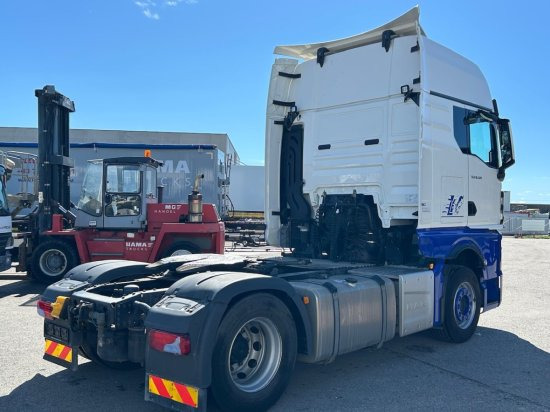 MAN TGX 18.520 XXL, EURO 6, Intarder, Hydraulik - Nyergesvontató: 3 kép. MAN TGX 18.520 XXL, EURO 6, Intarder, Hydraulik - Nyergesvontató: 3 kép.