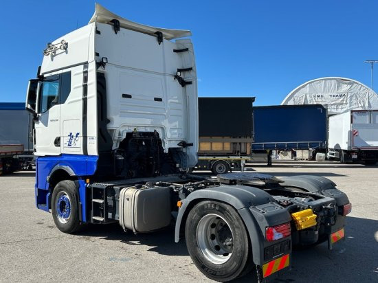 MAN TGX 18.520 XXL, EURO 6, Intarder, Hydraulik - Nyergesvontató: 4 kép. MAN TGX 18.520 XXL, EURO 6, Intarder, Hydraulik - Nyergesvontató: 4 kép.