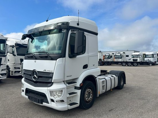 Mercedes-Benz Actros 1840, MP4 - Nyergesvontató: 1 kép. Mercedes-Benz Actros 1840, MP4 - Nyergesvontató: 1 kép.