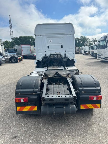 Mercedes-Benz Actros 1840, MP4 - Nyergesvontató: 5 kép. Mercedes-Benz Actros 1840, MP4 - Nyergesvontató: 5 kép.