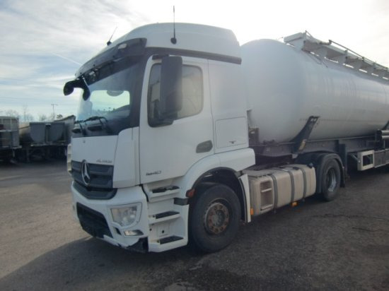 Mercedes-Benz Actros 1840, MP4 - Nyergesvontató: 1 kép. Mercedes-Benz Actros 1840, MP4 - Nyergesvontató: 1 kép.