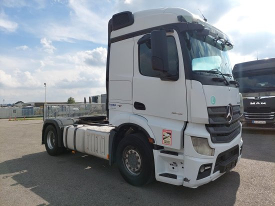 Mercedes-Benz Actros 1845, MP4 - Nyergesvontató: 5 kép. Mercedes-Benz Actros 1845, MP4 - Nyergesvontató: 5 kép.