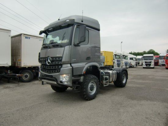 Mercedes-Benz Arocs 1851 EURO6 Agromover Hochdach - Nyergesvontató: 1 kép. Mercedes-Benz Arocs 1851 EURO6 Agromover Hochdach - Nyergesvontató: 1 kép.