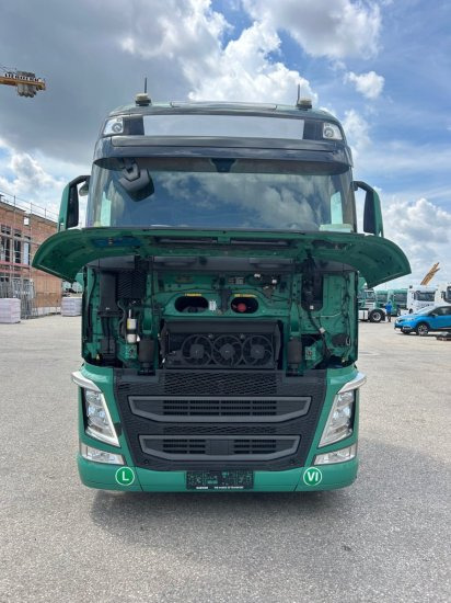 Volvo FH 13.500, XL Standklima, Retarder, Alufelgen - Nyergesvontató: 3 kép. Volvo FH 13.500, XL Standklima, Retarder, Alufelgen - Nyergesvontató: 3 kép.