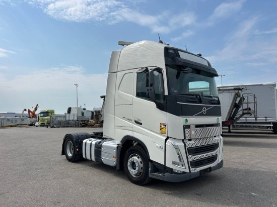 Volvo FH 500 EURO 6, I-Shift, Globetrotter, Standklima - Nyergesvontató: 3 kép. Volvo FH 500 EURO 6, I-Shift, Globetrotter, Standklima - Nyergesvontató: 3 kép.