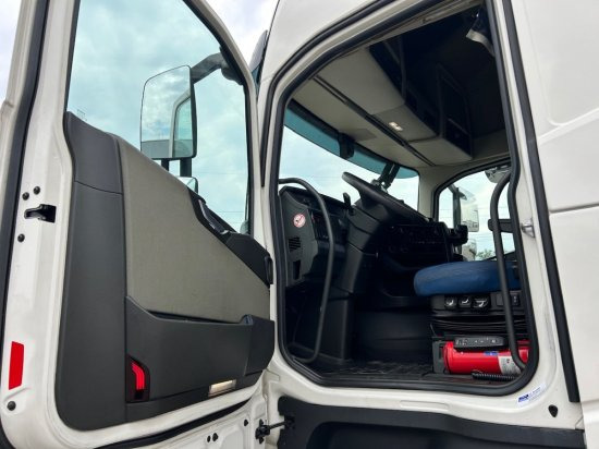 Nyergesvontató Volvo FH 500 EURO 6, I-Shift, Globetrotter, Standklima: 12 kép.