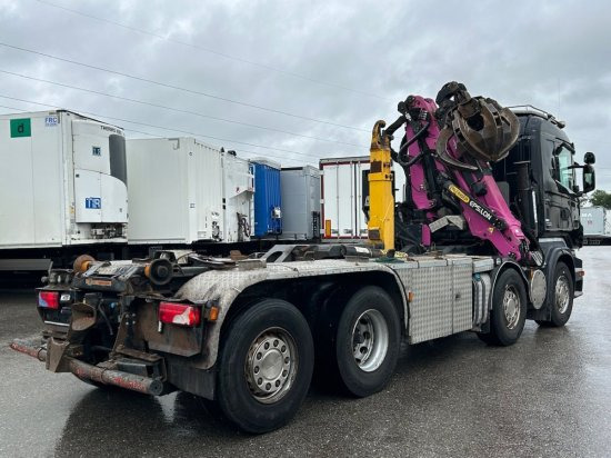 Scania R560 8x2, Schrottkran, E5, Lenk-Lift-Achse - Horgos rakodó teherautó, Darus autó: 3 kép. Scania R560 8x2, Schrottkran, E5, Lenk-Lift-Achse - Horgos rakodó teherautó, Darus autó: 3 kép.