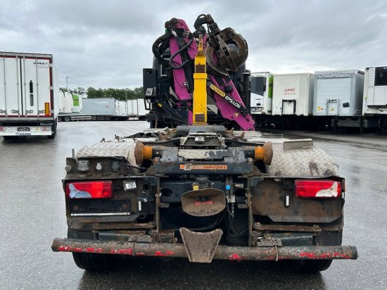 Scania R560 8x2, Schrottkran, E5, Lenk-Lift-Achse - Horgos rakodó teherautó, Darus autó: 5 kép. Scania R560 8x2, Schrottkran, E5, Lenk-Lift-Achse - Horgos rakodó teherautó, Darus autó: 5 kép.