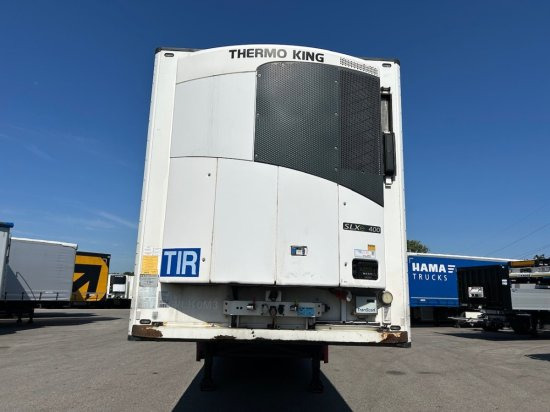 Schmitz SCB S3B SKO24, Kühlauflieger, TK SLXe 400, Liftachse, Fleischbahnen - Félpótkocsi hőszigetelt: 2 kép. Schmitz SCB S3B SKO24, Kühlauflieger, TK SLXe 400, Liftachse, Fleischbahnen - Félpótkocsi hőszigetelt: 2 kép.
