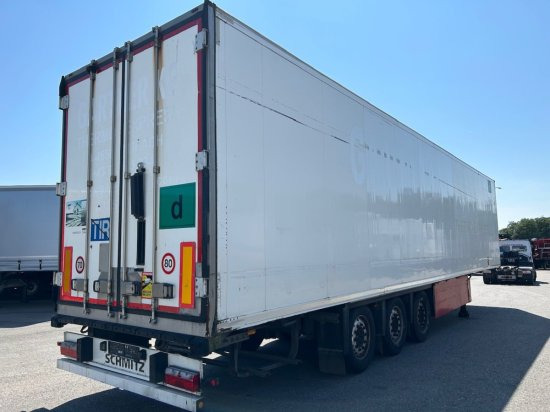 Schmitz SCB S3B SKO24, Kühlauflieger, TK SLXe 400, Liftachse, Fleischbahnen - Félpótkocsi hőszigetelt: 5 kép. Schmitz SCB S3B SKO24, Kühlauflieger, TK SLXe 400, Liftachse, Fleischbahnen - Félpótkocsi hőszigetelt: 5 kép.