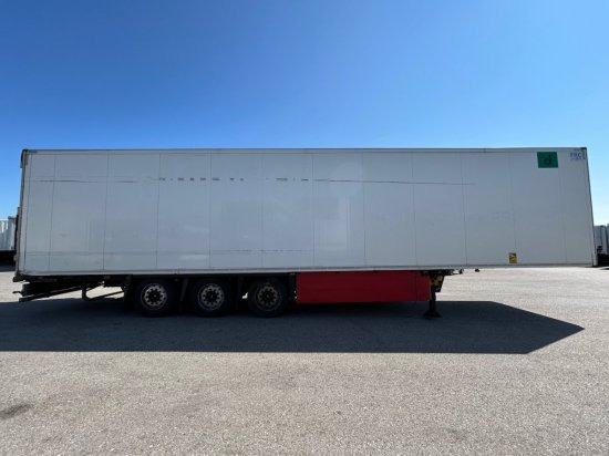 Schmitz SCB S3B SKO24, Kühlauflieger, TK SLXe 400, Liftachse, Fleischbahnen - Félpótkocsi hőszigetelt: 4 kép. Schmitz SCB S3B SKO24, Kühlauflieger, TK SLXe 400, Liftachse, Fleischbahnen - Félpótkocsi hőszigetelt: 4 kép.