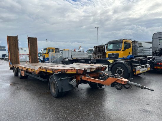 Schwarzmüller G Serie Tieflader - 3-Achs - Pótkocsi mélybölcsős: 5 kép. Schwarzmüller G Serie Tieflader - 3-Achs - Pótkocsi mélybölcsős: 5 kép.