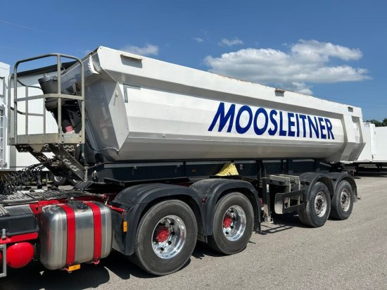 Schwarzmüller Kippmulde 25m³, SAF, Podest, HYVA - Félpótkocsi billenőplatós: 1 kép. Schwarzmüller Kippmulde 25m³, SAF, Podest, HYVA - Félpótkocsi billenőplatós: 1 kép.