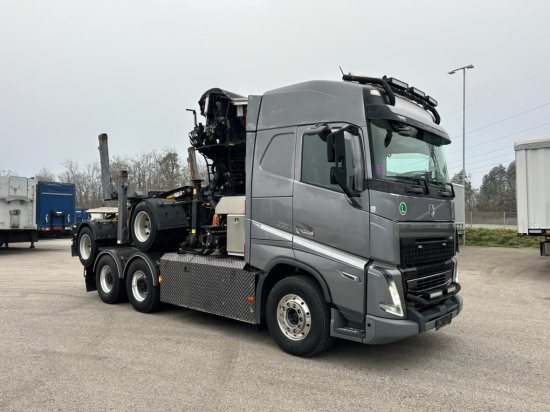 Volvo FH 16 650 6x4 Langholzzug + Doll M2K-9L Nachläufer mit Palfinger Epsilon S260C96, I-Shift, Retarder, - Rönkszállító teherautó, Darus autó: 3 kép. Volvo FH 16 650 6x4 Langholzzug + Doll M2K-9L Nachläufer mit Palfinger Epsilon S260C96, I-Shift, Retarder, - Rönkszállító teherautó, Darus autó: 3 kép.