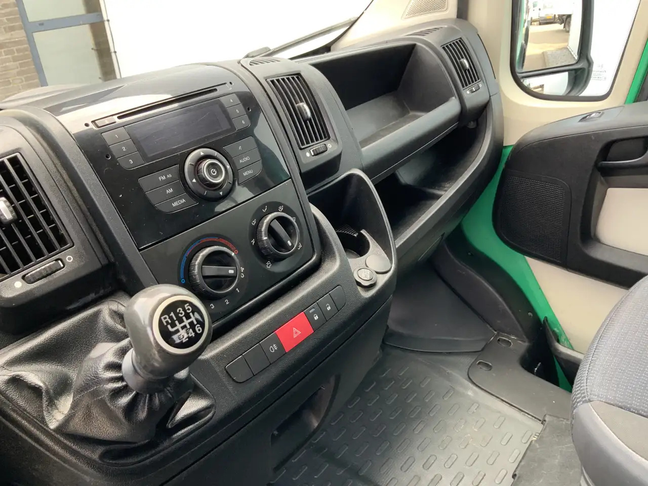 Platós kisteherautó, Duplakabinos kisteherautó Citroen Jumper 35 2.2 HDI L3 Dub Cab Pick Up 6 Zits Trekhaak 3000: 10 kép.
