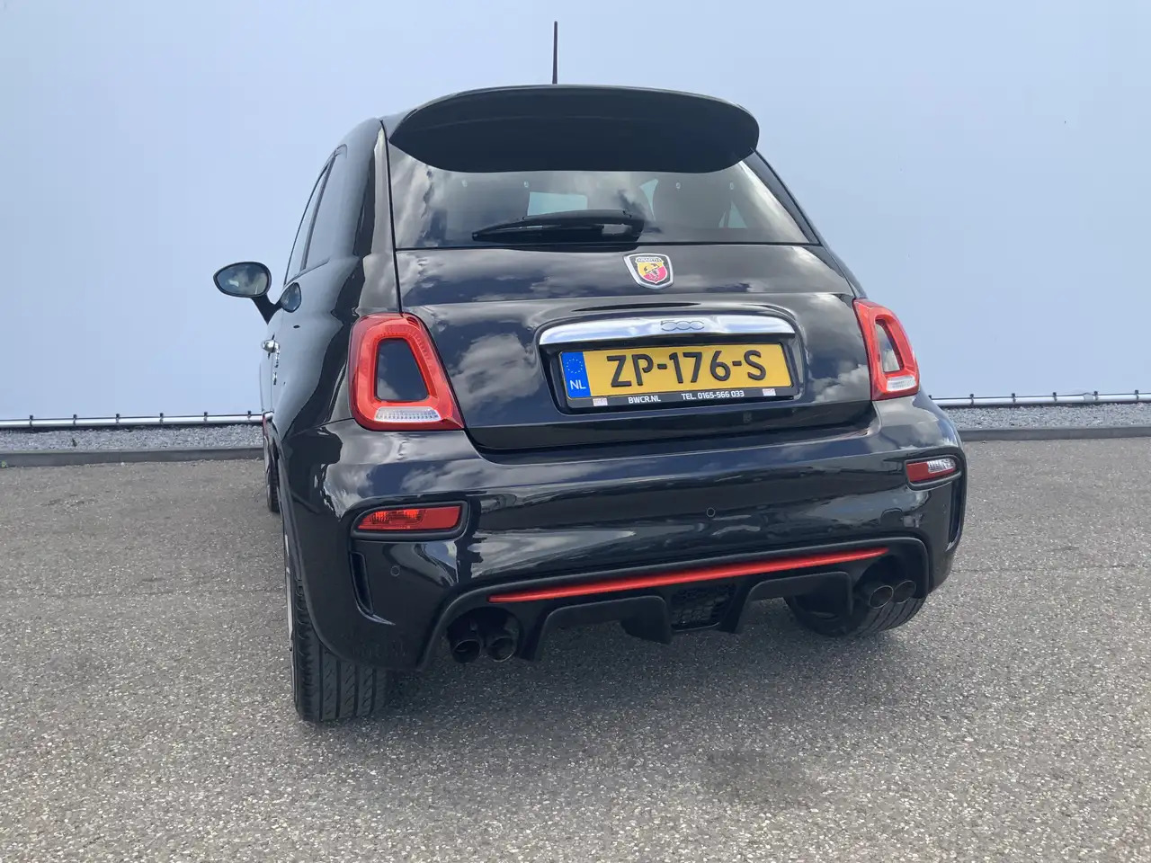 Fiat 500C Abarth 1.4 T-Jet 595 Automaat Euro 6 - Autó: 3 kép. Fiat 500C Abarth 1.4 T-Jet 595 Automaat Euro 6 - Autó: 3 kép.