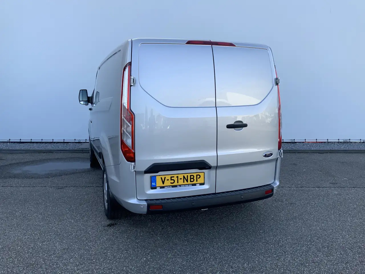 Ford Transit Custom 300 2.0 TDCI L1H1 Limited Airco Cruise Camera 3 Zi - Furgon: 2 kép. Ford Transit Custom 300 2.0 TDCI L1H1 Limited Airco Cruise Camera 3 Zi - Furgon: 2 kép.