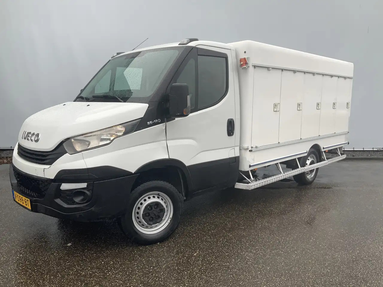 Iveco Daily 35S12 2.3 345 VriesAuto 10 deuren _40 gr onder 0, - Hűtős kisteherautó: 1 kép. Iveco Daily 35S12 2.3 345 VriesAuto 10 deuren _40 gr onder 0, - Hűtős kisteherautó: 1 kép.