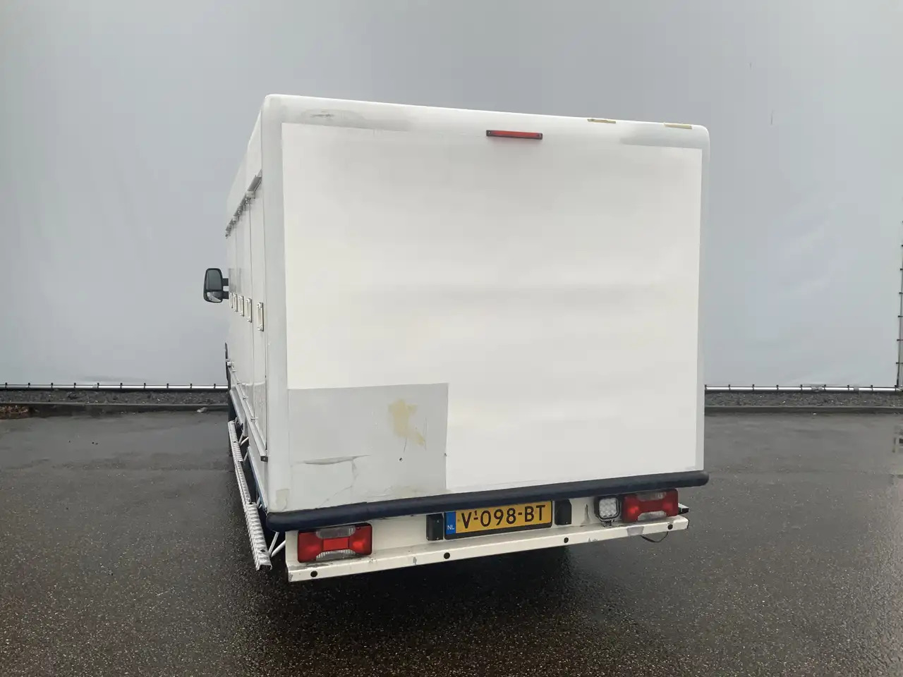 Iveco Daily 35S12 2.3 345 VriesAuto 10 deuren _40 gr onder 0, - Hűtős kisteherautó: 2 kép. Iveco Daily 35S12 2.3 345 VriesAuto 10 deuren _40 gr onder 0, - Hűtős kisteherautó: 2 kép.