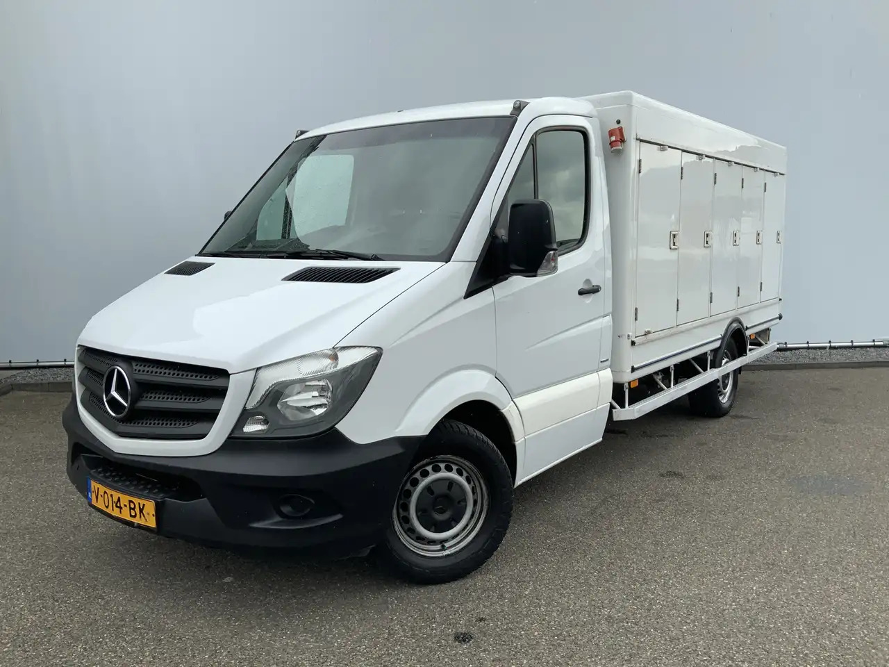 Mercedes-Benz Sprinter 311 2.2 CDI 366 40 gr _0 ijswagen 10 Deuren Euro 6 - Dobozos kisteherautó: 1 kép. Mercedes-Benz Sprinter 311 2.2 CDI 366 40 gr _0 ijswagen 10 Deuren Euro 6 - Dobozos kisteherautó: 1 kép.