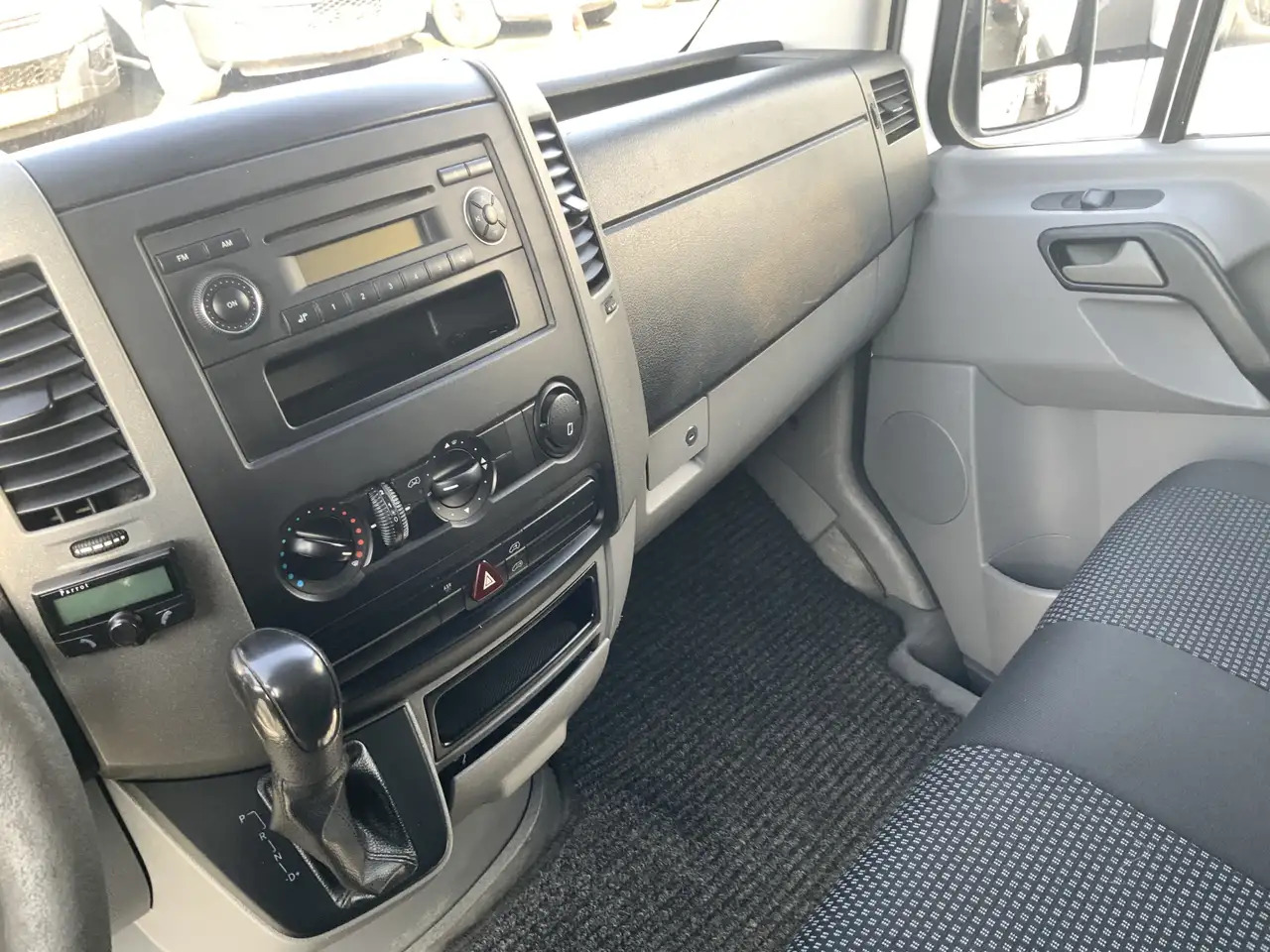 Mercedes-Benz Sprinter 311 2.2 CDI 366 L2H1 Automaat 3 Zits Trekaak 2800k - Furgon: 4 kép. Mercedes-Benz Sprinter 311 2.2 CDI 366 L2H1 Automaat 3 Zits Trekaak 2800k - Furgon: 4 kép.